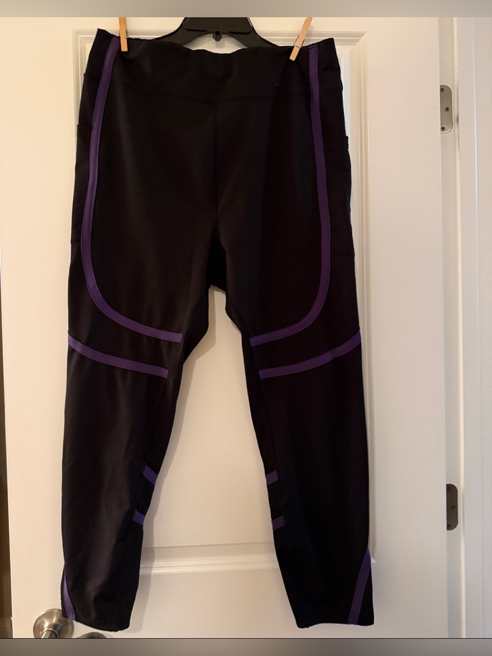 POP Fit Black Leggings with Purple Trim
